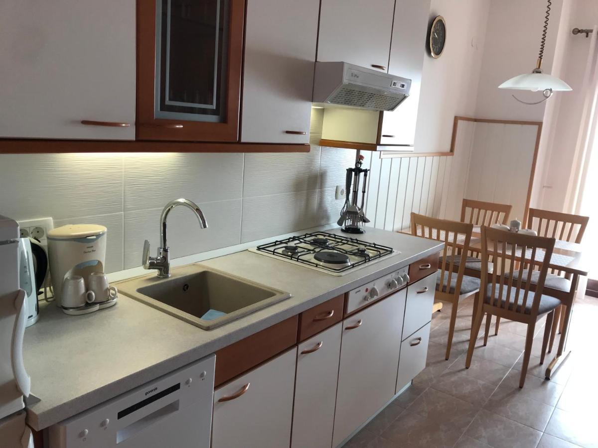 Villa Suzy-Apartments Suzana Lovran Eksteriør billede